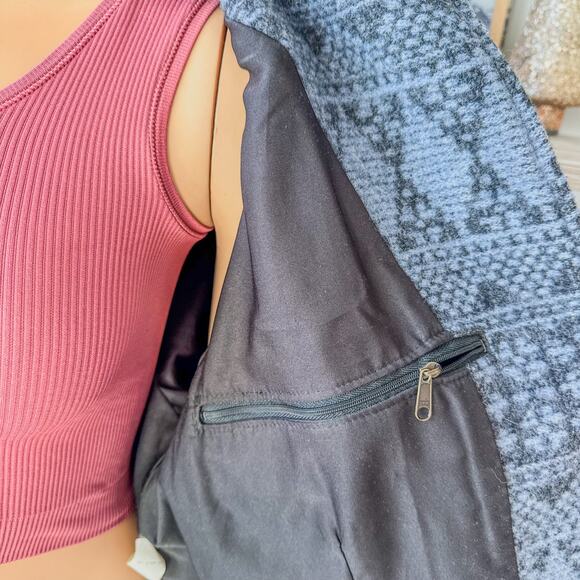 Vintage Woolrich Aztec Southwestern Two Toned Blue Button Up Coat, Women's XL - Picture 12 of 12